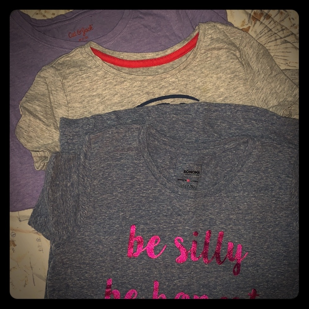 Excellent condition girls sz 7-8 soft tees